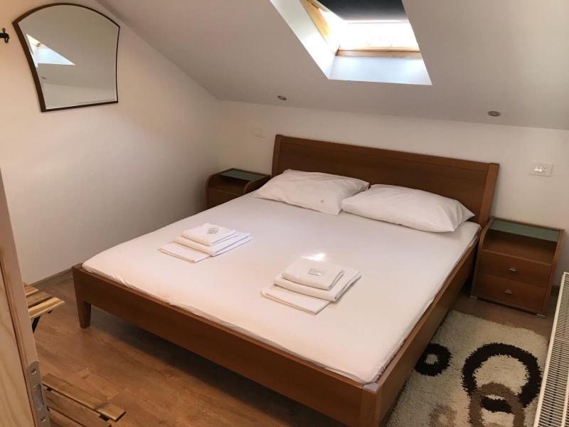 Sobe Zimmer Frei Pozega Luaran gambar