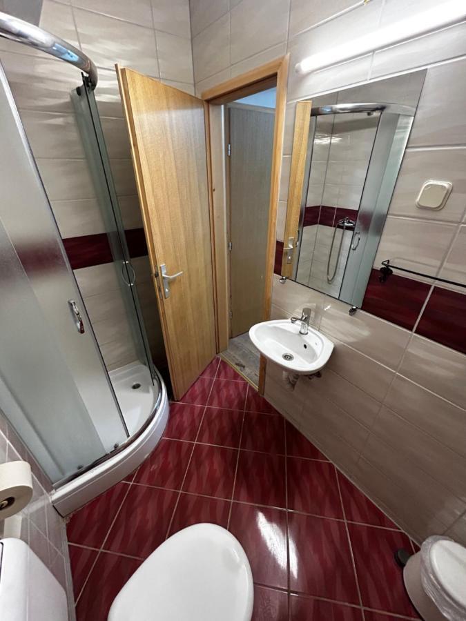 Sobe Zimmer Frei Pozega Luaran gambar