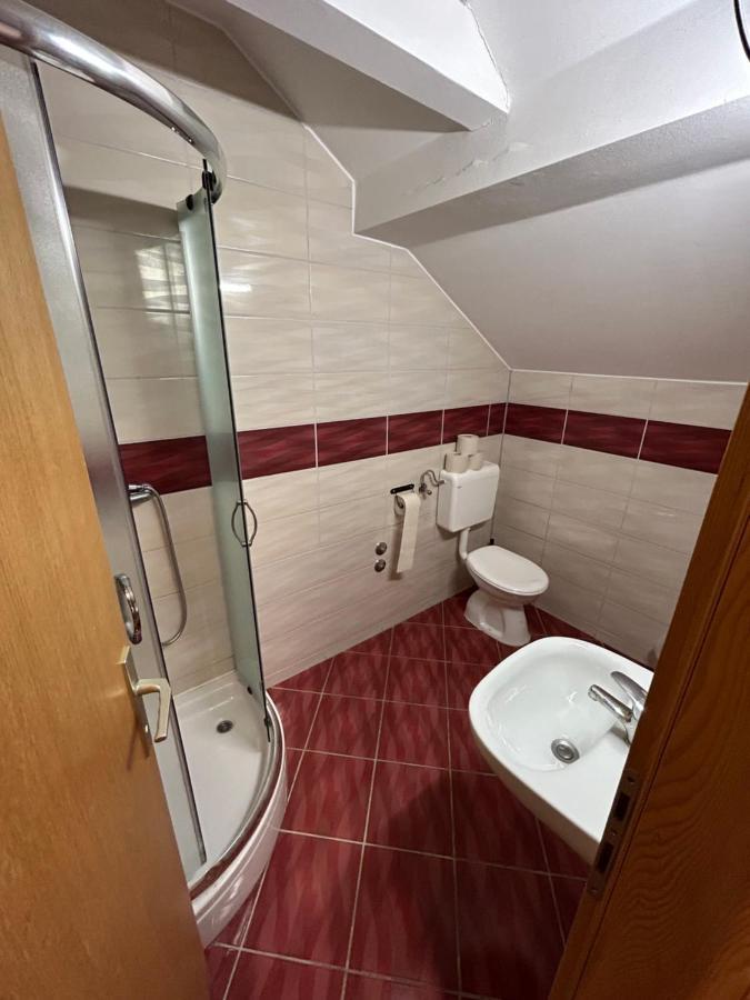 Sobe Zimmer Frei Pozega Luaran gambar